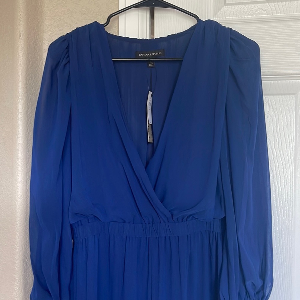 Navy Blue Full sleeve jumpsuit from BR. New with tags. size 4 petite.